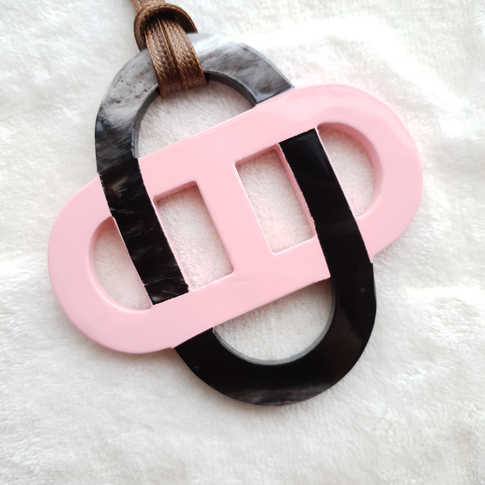 
                  
                    Handmade Pendant J17522, Made by Buffalo Horn and Lacquer
                  
                