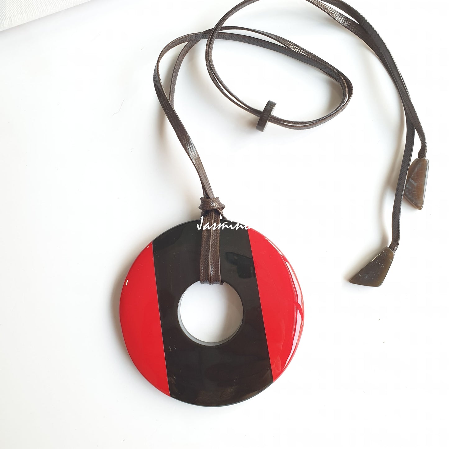 Jasmino Vintage unique handmade circle pendant features black and red in natural buffalo horn for girls