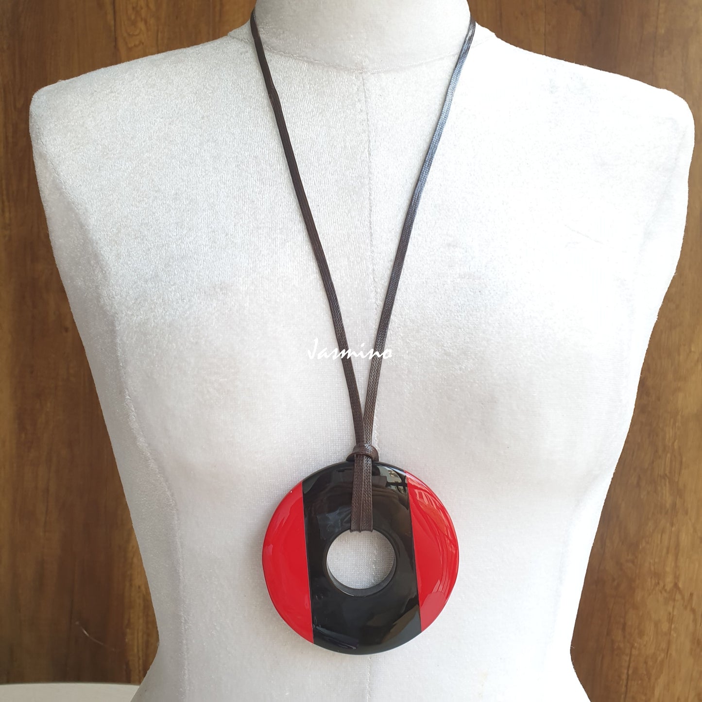 Jasmino Vintage unique handmade circle pendant features black and red in natural buffalo horn for girls