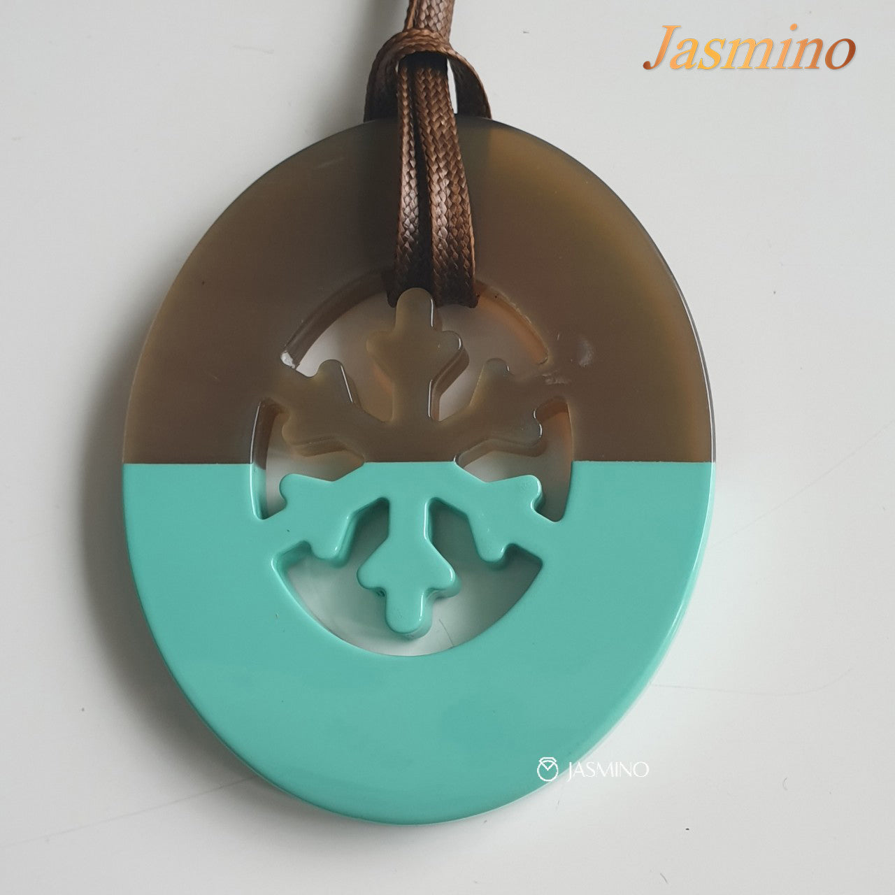 biscay green lacquer horn pendant in natural light, impressive Christmas gift for your friend for Christmas gifts