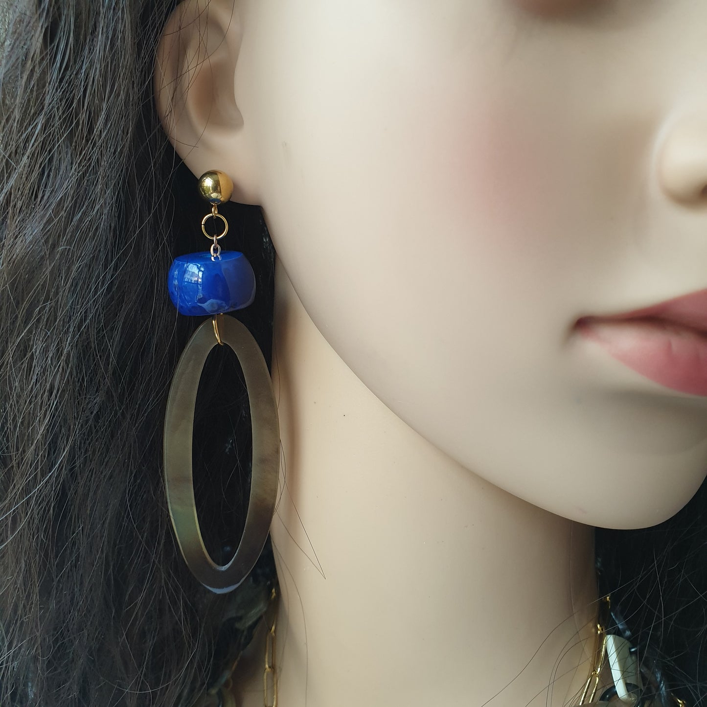 Jasmino Bohemian Girly Oval 18k Gold Plated Brass Jewelry Earrings In Natural Buffalo Horn In The Natural Light